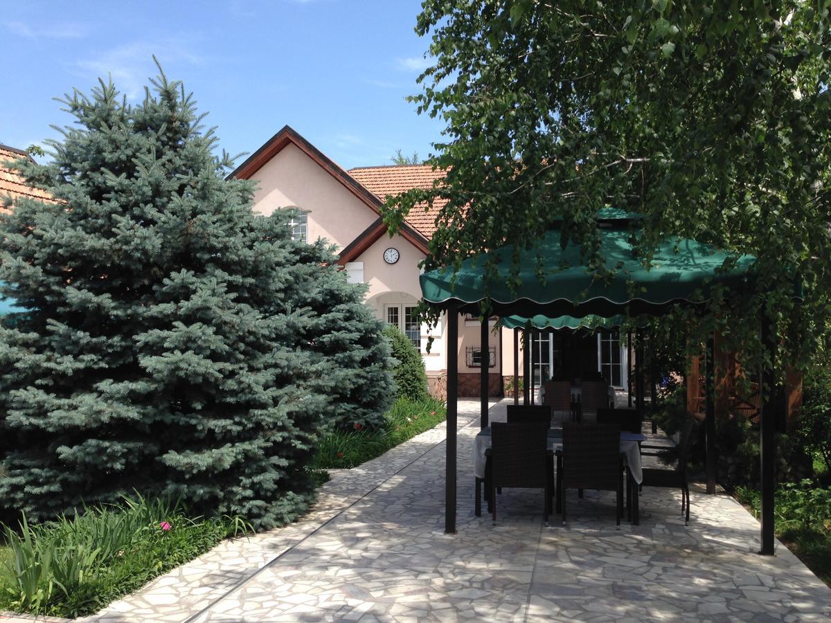 Astoria Garden Bishkek Exterior foto