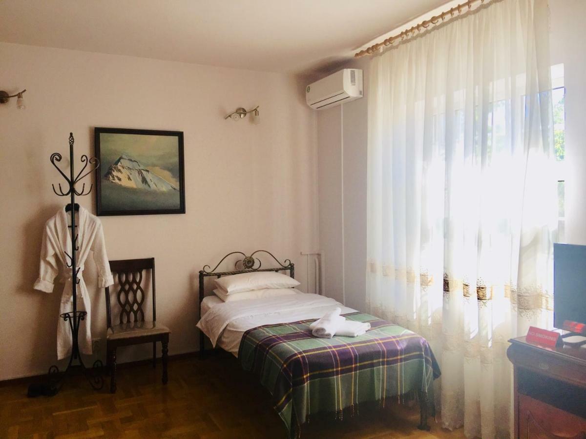 Astoria Garden Bishkek Exterior foto